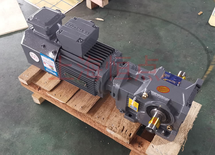 K37系列減速機輸入配變頻電機，輸出雙軸A+B 實物照片