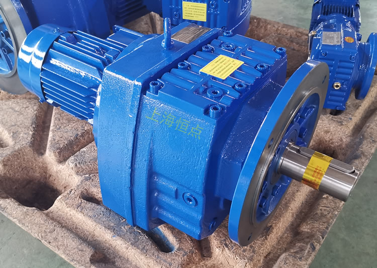 RF87減速機，立式安裝，輸入配電機，實物照片如下