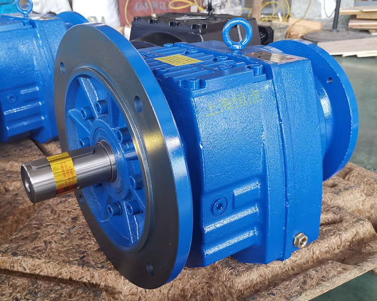 RF87減速機，輸入配法蘭B5端蓋，立式法蘭輸出，實物照片