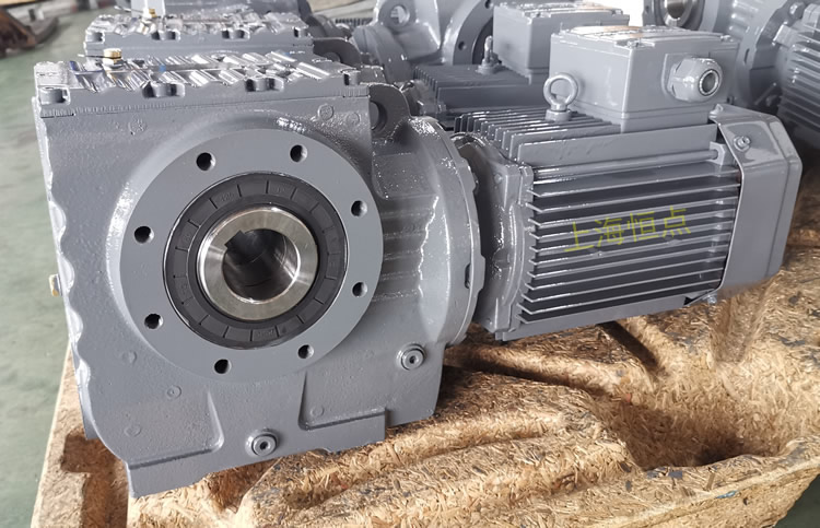 SA77系列減速機輸入配電機，輸出通孔，常用件實物圖