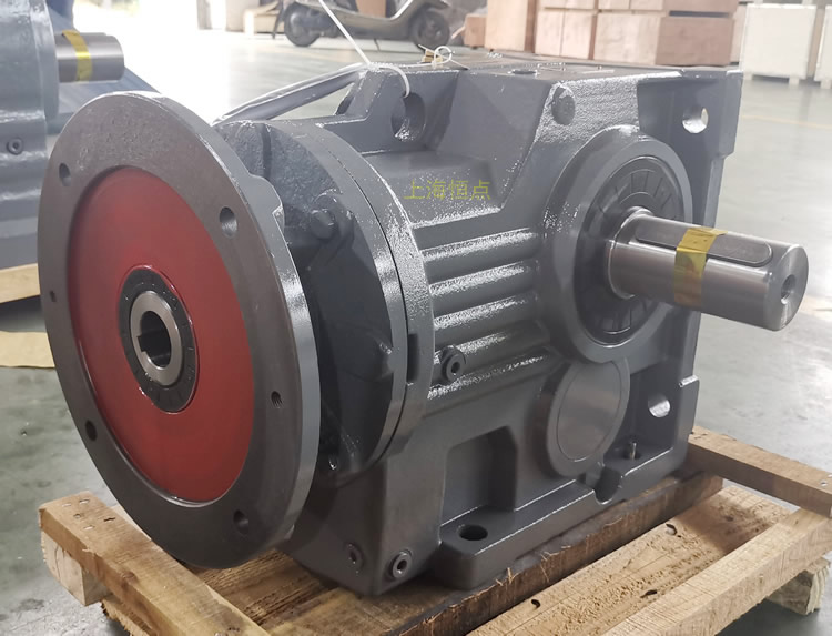 K97減速機，輸入配電機法蘭端蓋，右輸出單軸，實物圖如下