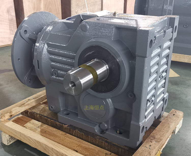 K97減速機，輸入配電機法蘭端蓋，右輸出單軸，實物圖如下